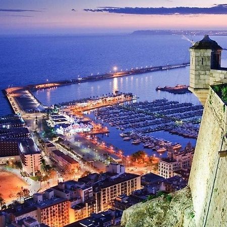 Apartamento de diseño céntrico a 5 min de playa  Alicante Esterno foto