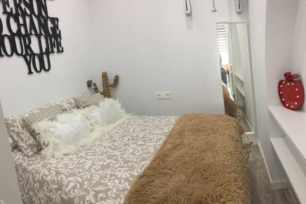 Apartamento de diseño céntrico a 5 min de playa  Alicante Esterno foto