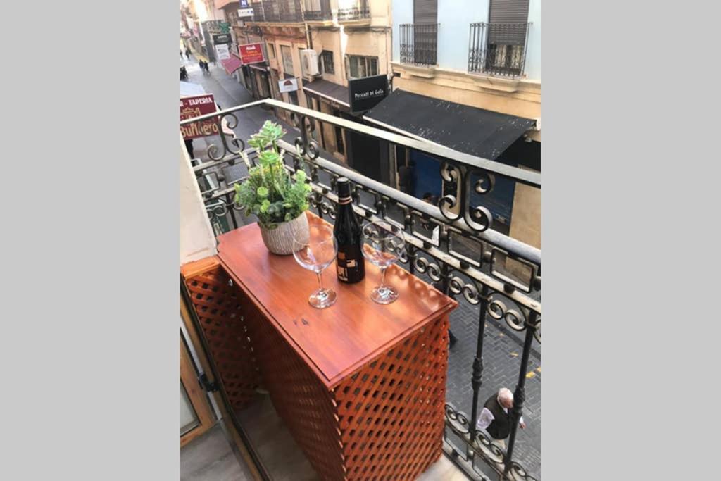 Apartamento de diseño céntrico a 5 min de playa  Alicante Esterno foto