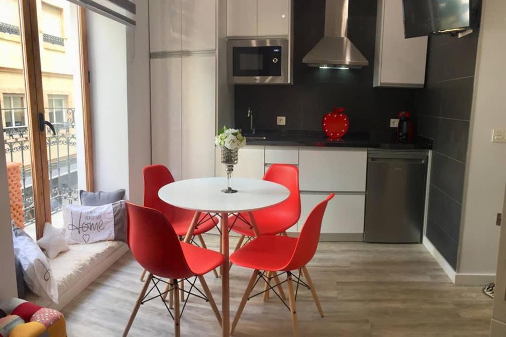 Apartamento de diseño céntrico a 5 min de playa  Alicante Esterno foto
