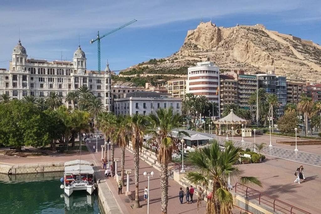 Apartamento de diseño céntrico a 5 min de playa  Alicante Esterno foto