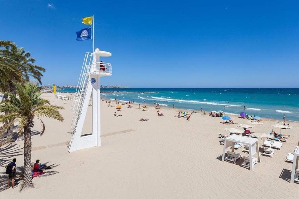 Apartamento de diseño céntrico a 5 min de playa  Alicante Esterno foto