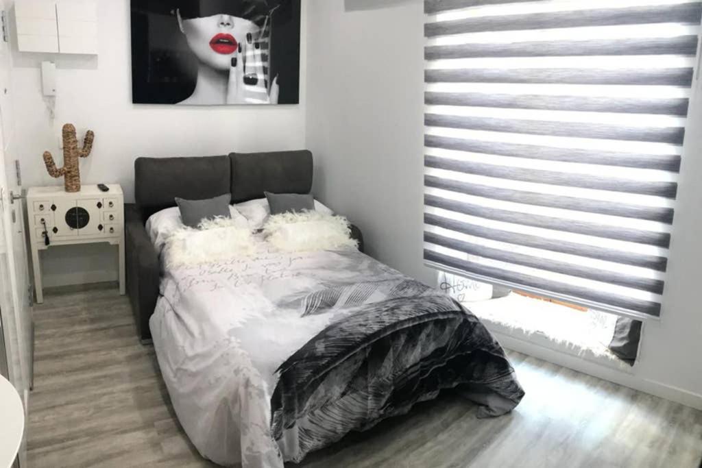 Apartamento de diseño céntrico a 5 min de playa  Alicante Esterno foto
